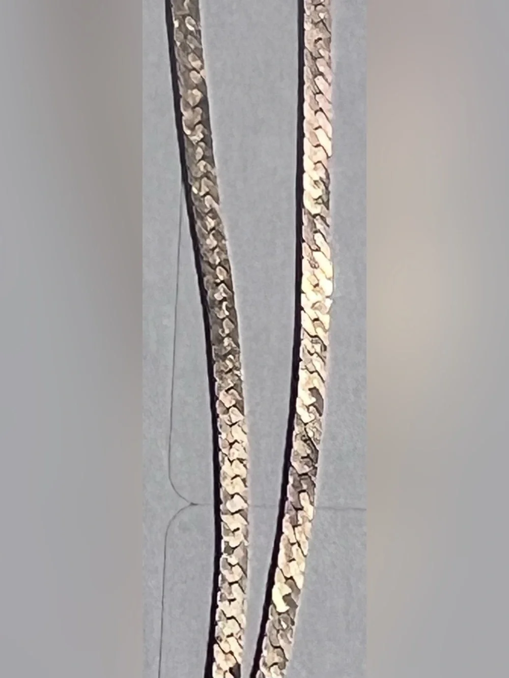 30” 14K 8.3g yellow gold ITALY chain necklace late 70s vintage HERRINGBONE flat